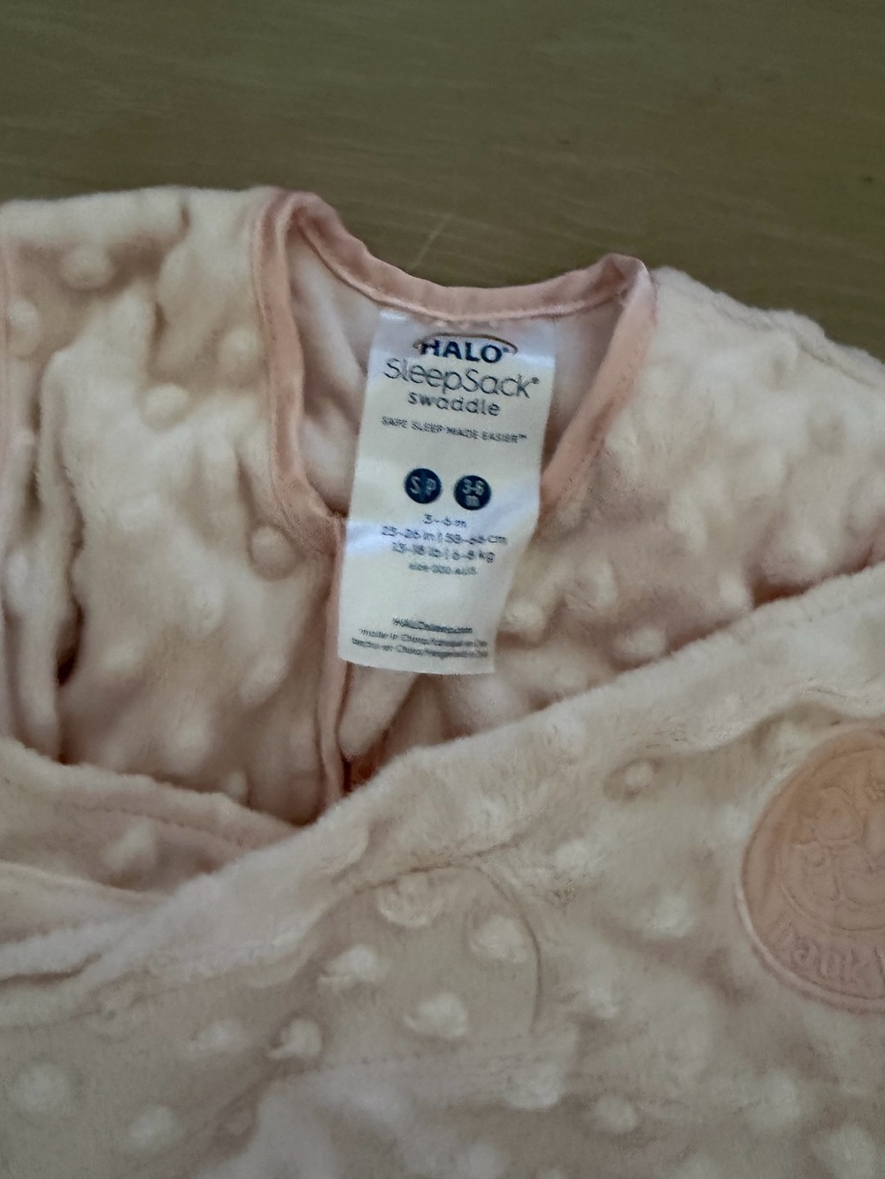 HALO Baby Girl Plush Dots Velboa 3.0 TOG
Sleepsack Sleeveless Swaddle Wrap - Picture 3 of 3